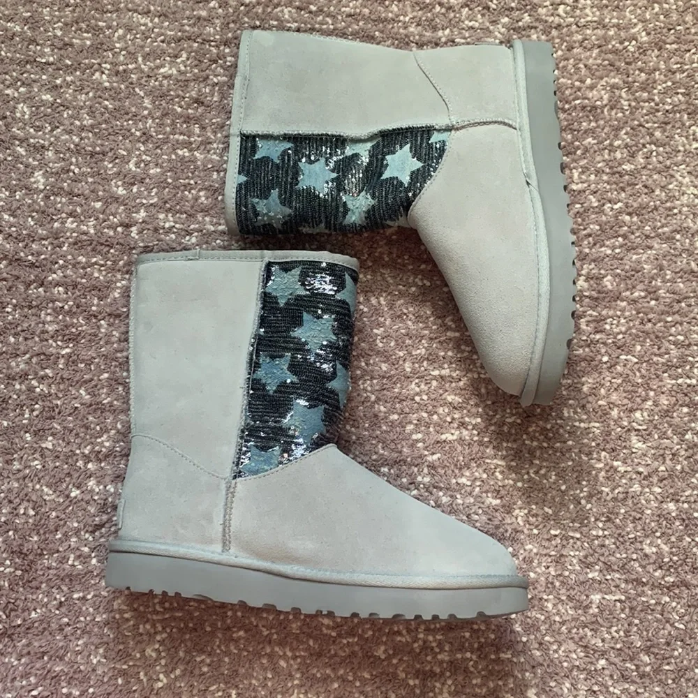 UGG Australia Grey Classic Short Sequins Stars Boots/Booties
